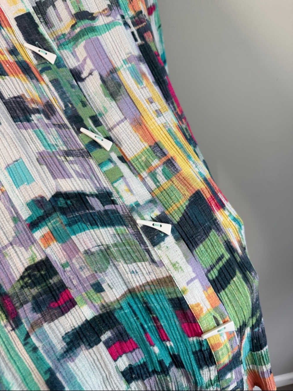 Ali Miles Multicolor Abstract Print Button Front Top Size 1X - Picture 14 of 15
